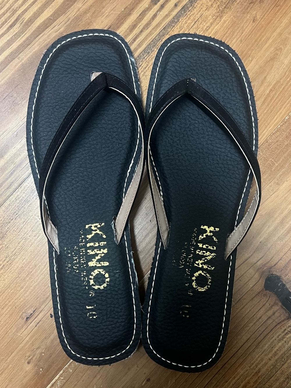 KINO Black Women's Leather Flip Flop Sandals